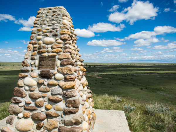 Warbonnet monument