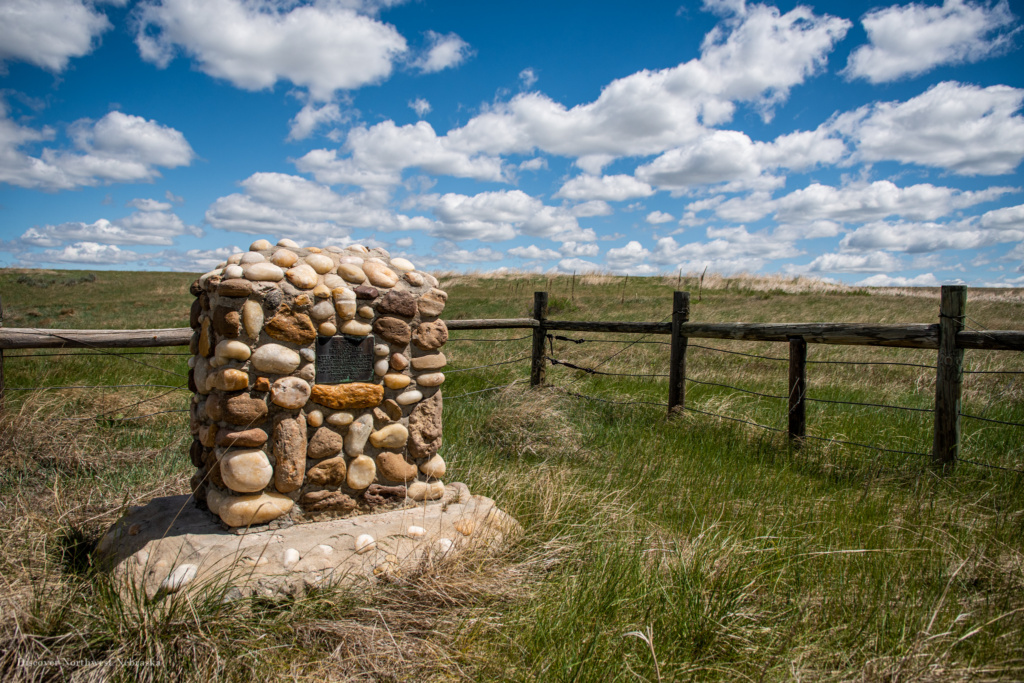 Buffalo Bill and Yellow Hand/Hair monument