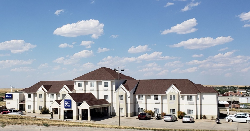Chadron Inn & Suites