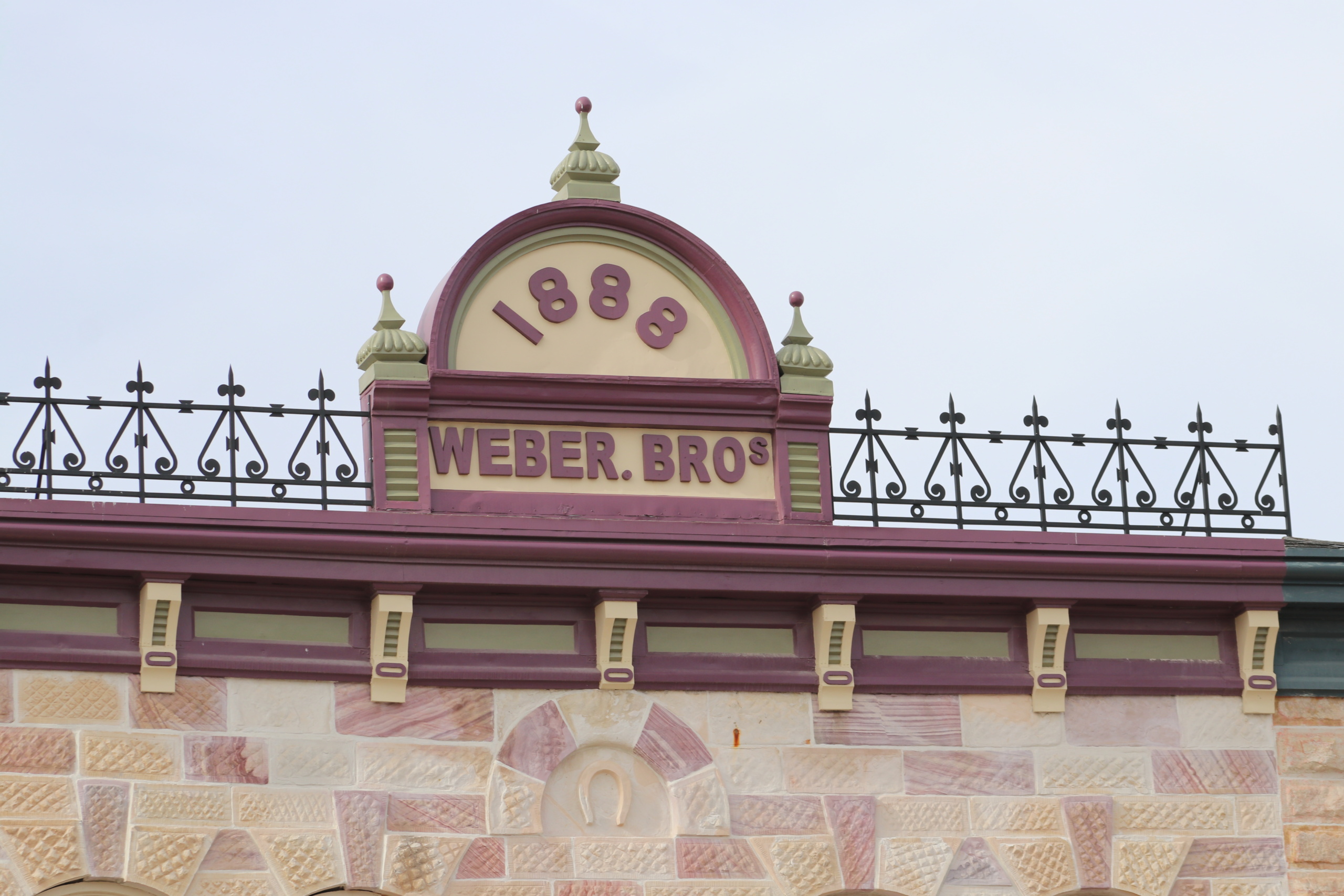 Photo of the 1888 Weber Building parapet